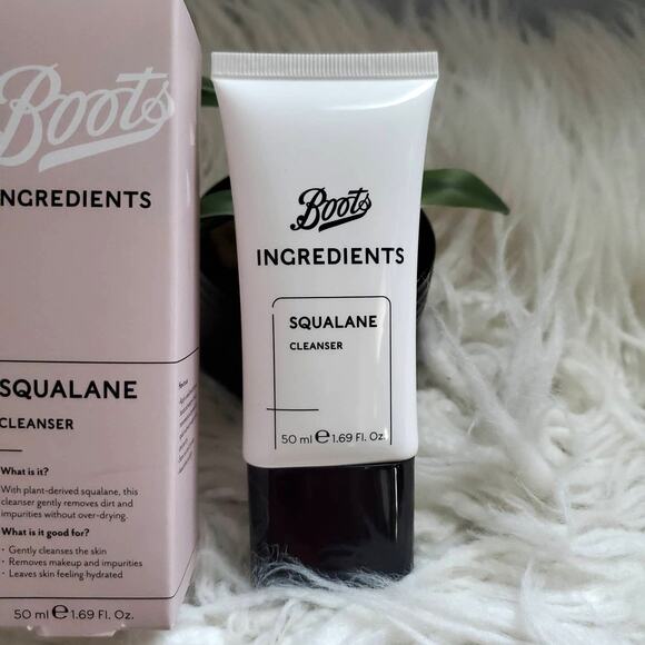 Boots Ingredients Squalane Facial Cleanser - Picture 2 of 5
